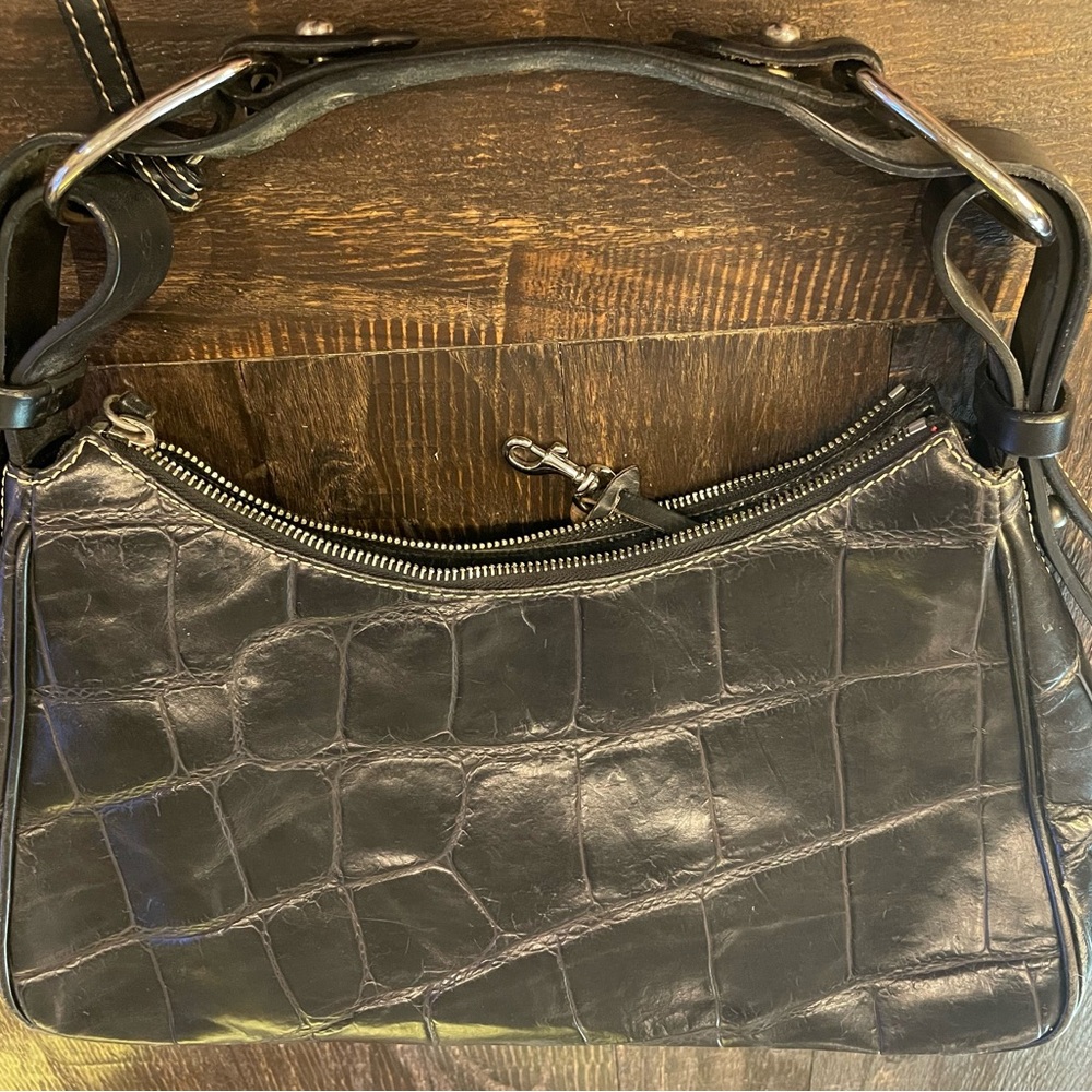 VTG Dooney & Bourke Handbag Purse Croc Embossed Black Leather Zip Shoulder Charm - Picture 6 of 11